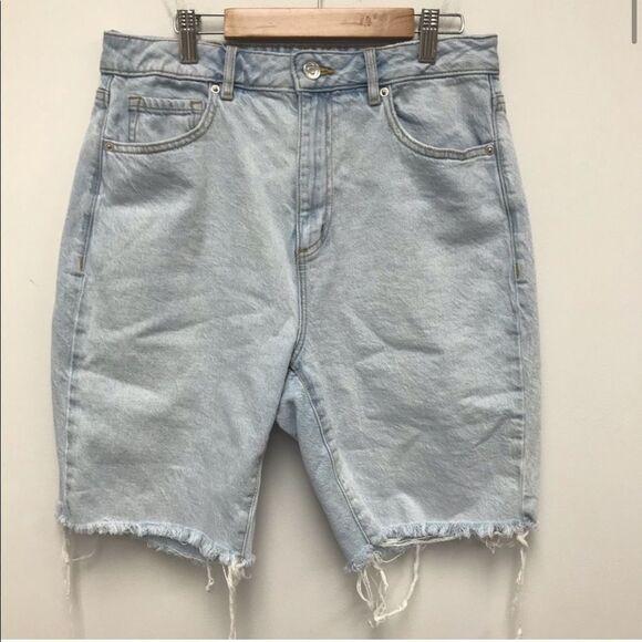 Dynamite Bermuda Shorts - Picture 2 of 5